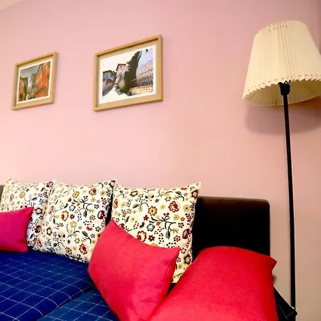 Ulpia Apartment *